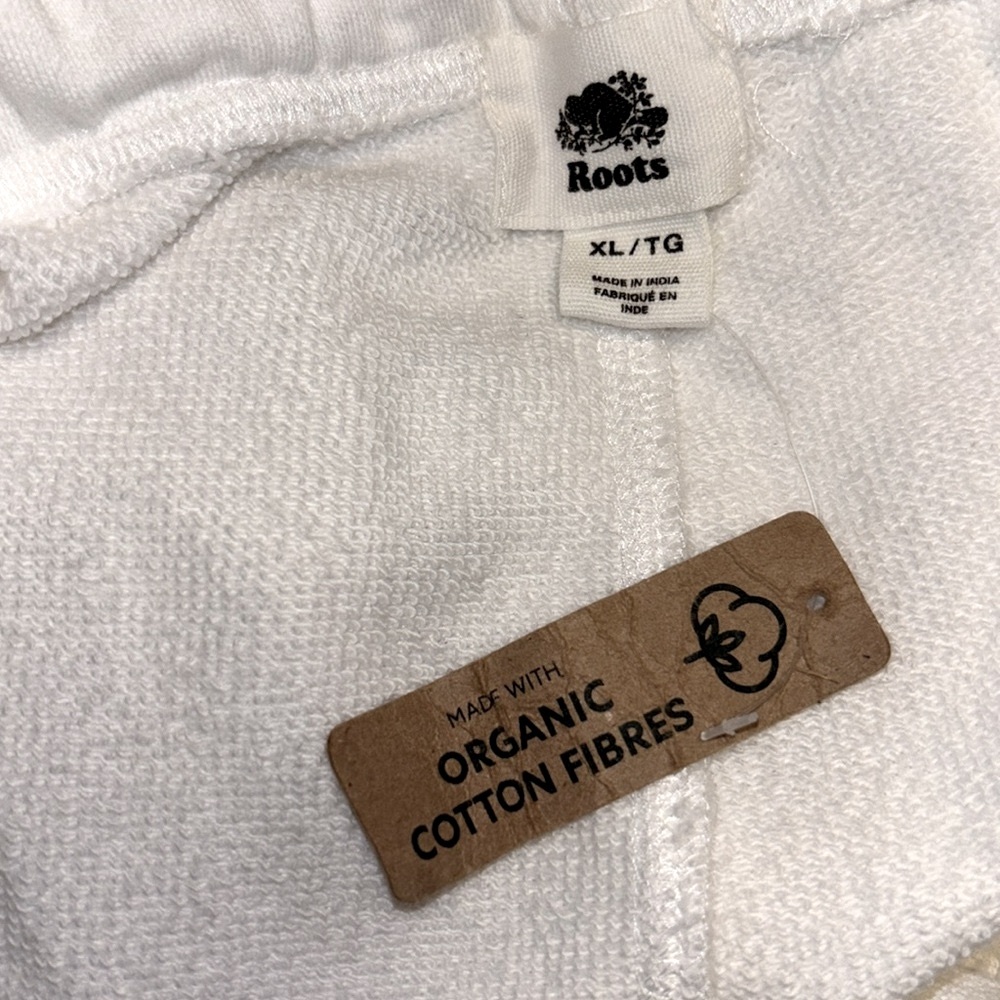 🆕ROOTS 100% Organic Cotton Shorts in White - Picture 9 of 9